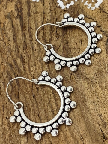 Silberne Ohrringe im bohemischen Stil "Aranja"